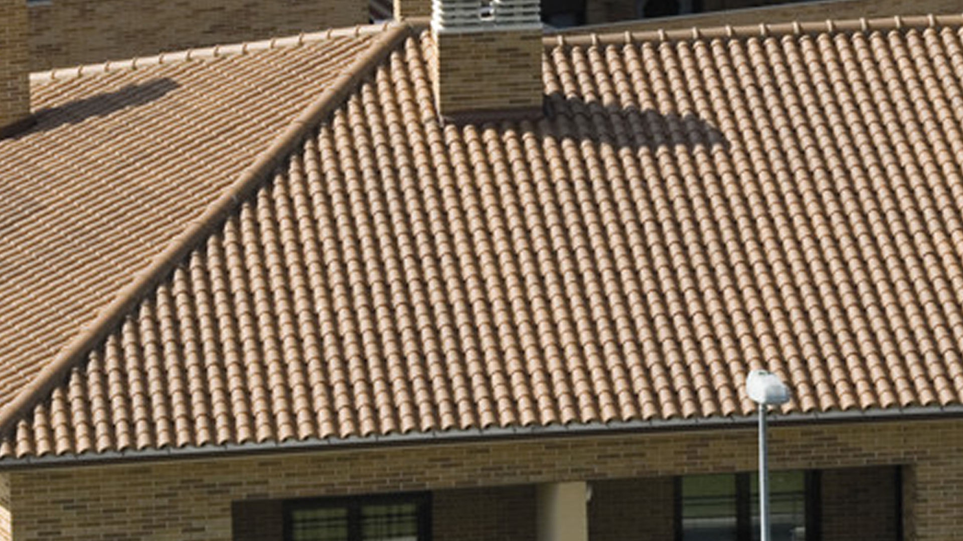 Dachziegel24.com - Ihr Lieferant für mediterrane Dachziegel aus Ton